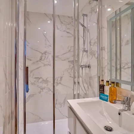 129 - Urban Art Champs-elysees דירה *